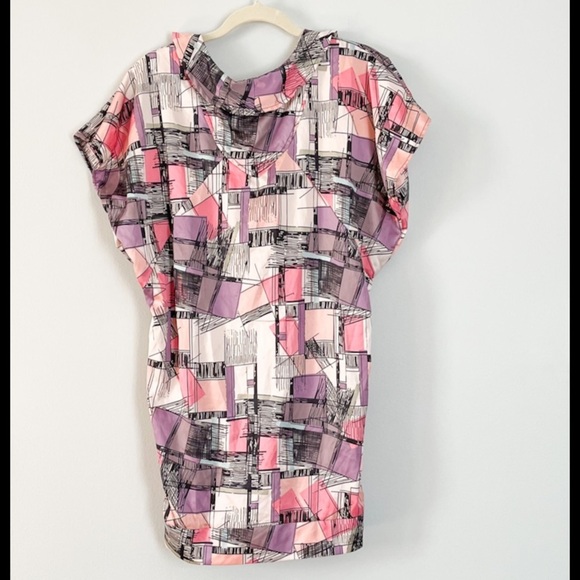 NUMPH Short Sleeve Tunic Blouse Piece Print Size Small NWT - Picture 2 of 2